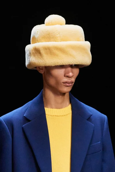 Look 52